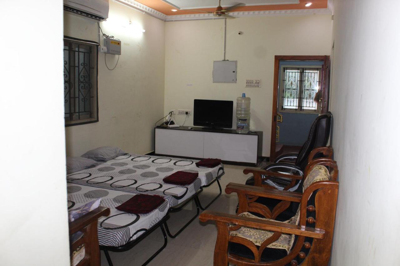 Centaurus Homestay Near Trichy Airport Tiruchirappalli Екстер'єр фото